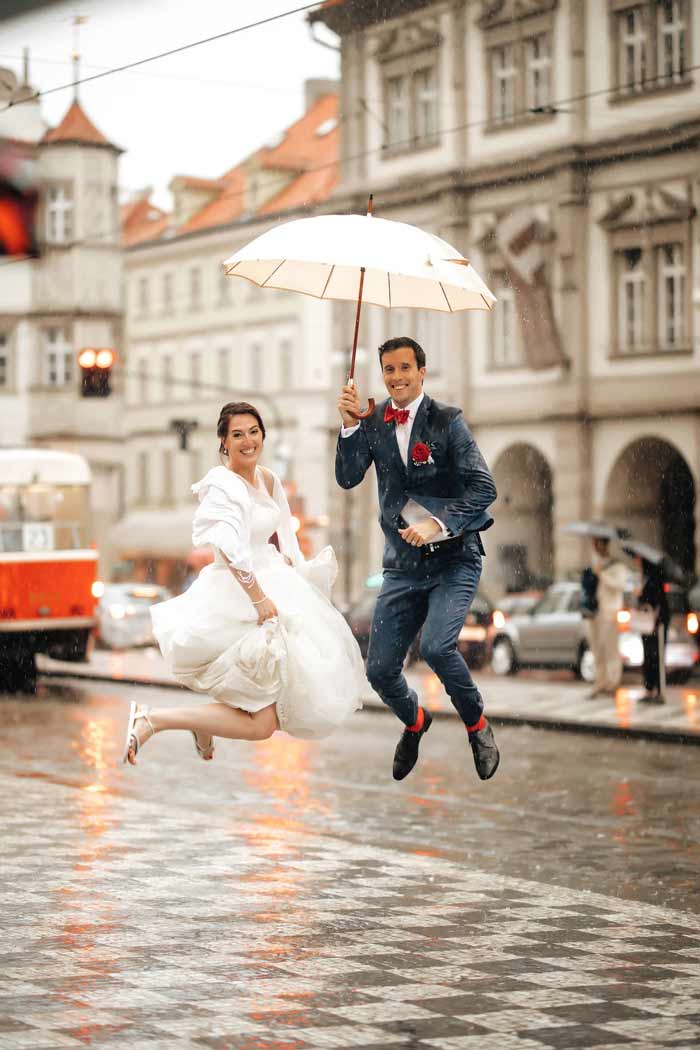 Denča s Kubou si na svatbě z deště udělali přednost