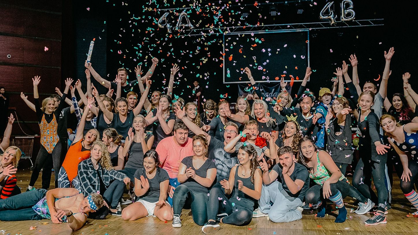 Půlnoční překvapení - Maturitní ples Gymnázia Roudnice nad Labem 4.A + 4.B 2019
